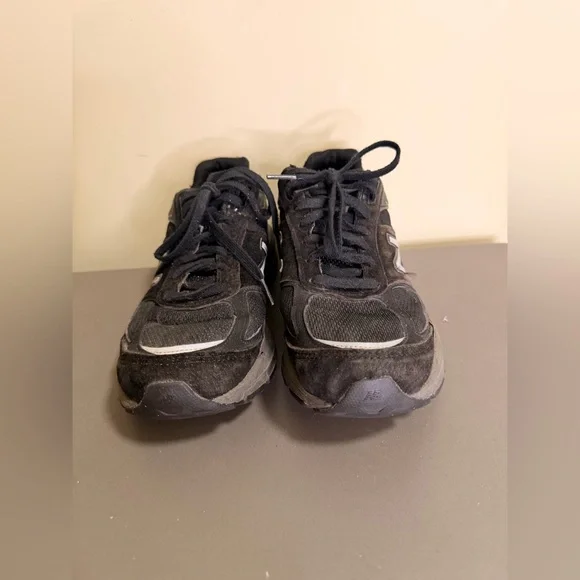 Mens New Balance 990v5 Walking Shoes Made in USA